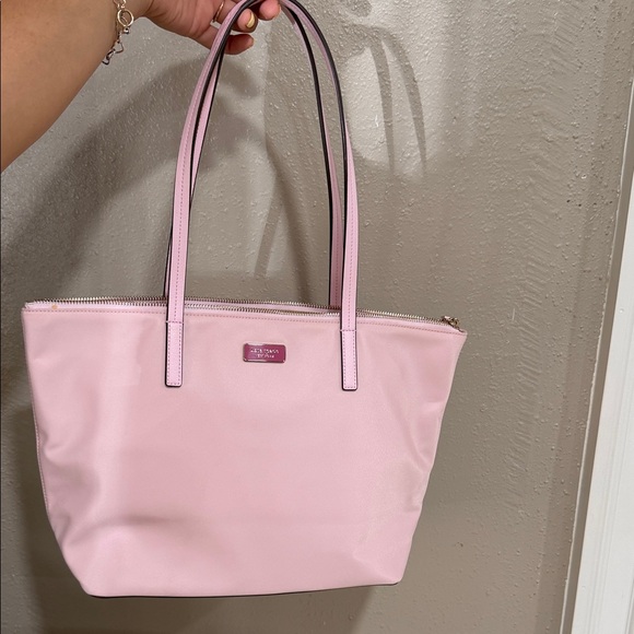 kate spade Handbags - NWOT Kate Spade New York Hayden Nylon Top Zip Tote 🌸